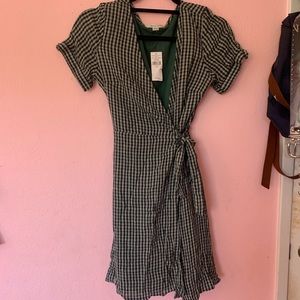 BRAND NEW WITH TAG American eagle wrap dress